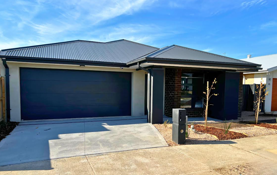 Robust Property in Greenvale — Home image 3