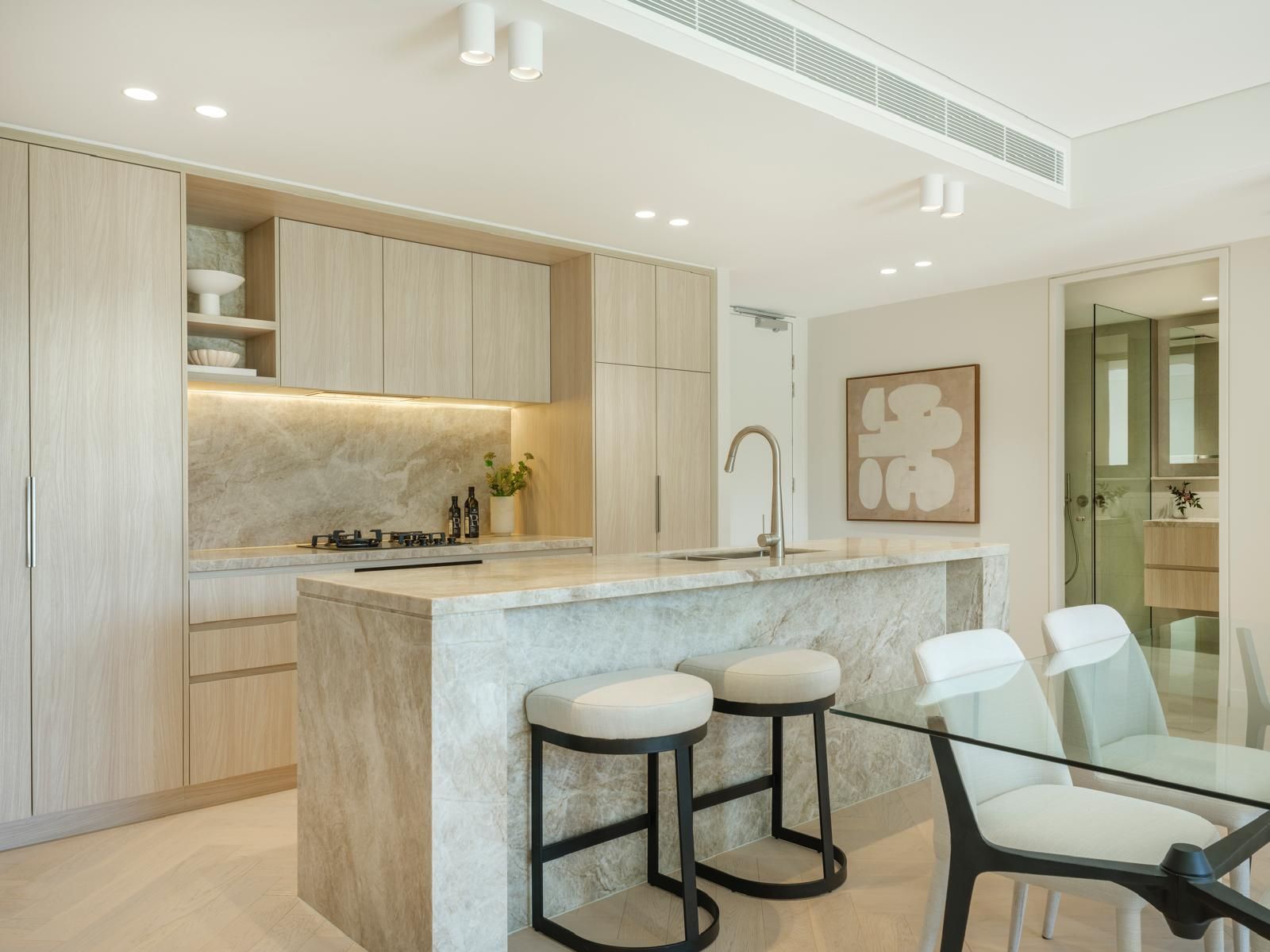 2-Bedroom Apartment Concord West — Home image 2