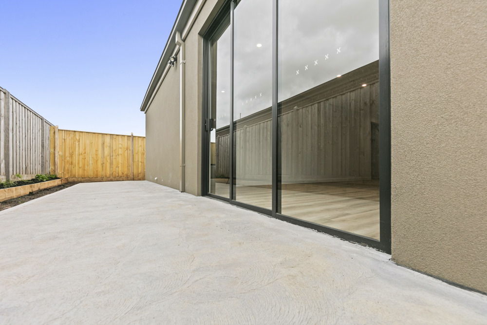 UNMATCHED ACCESSIBILITY: Exclusive 2P HPS Haven of Comfort & Security in Officer — Home image 15
