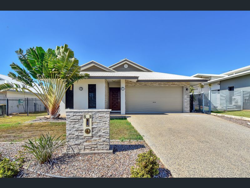 Gorgeous newly built 4 bedroom 2 bathroom house — Home image 5