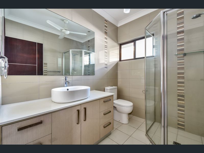 Gorgeous newly built 4 bedroom 2 bathroom house — Home image 7