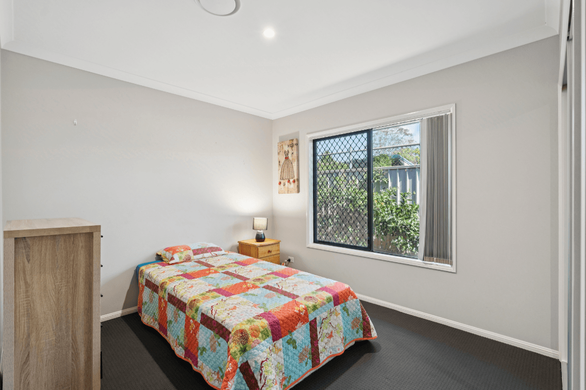Seeking one female to join this social, spacious home with convenient access to — Home image 5