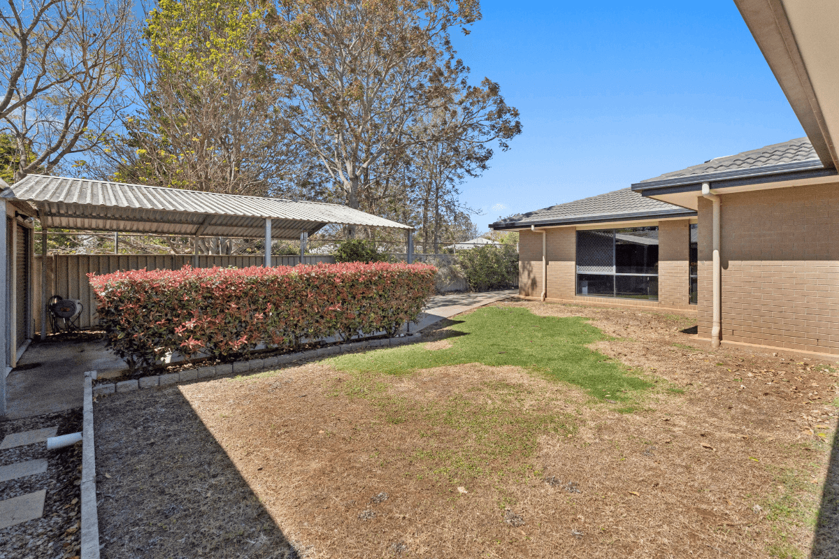 Seeking one female to join this social, spacious home with convenient access to — Home image 10