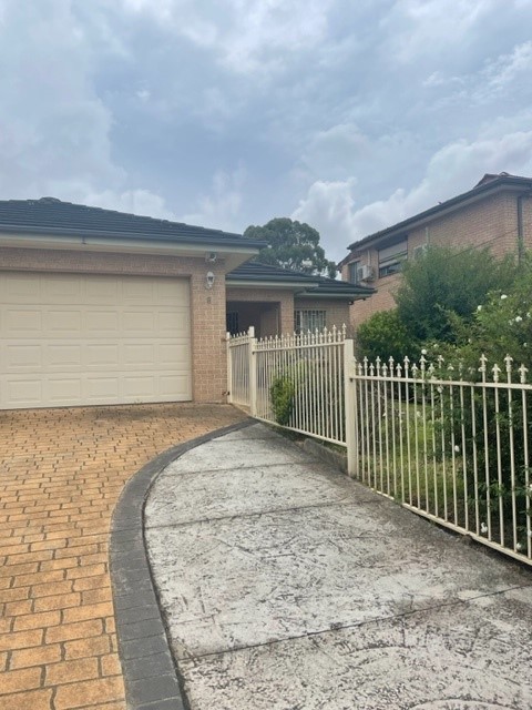 A joyous 4-bedroom single-storey house in Fairfield — Home image 4