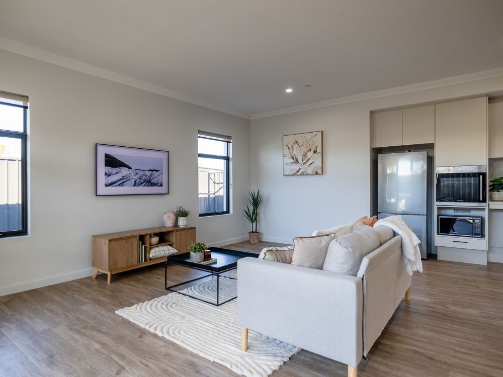 Premium Living in this 3-Bedroom Home for Sharing PLUS Separate Villa for 1. Disability Accommodation — Home image 2