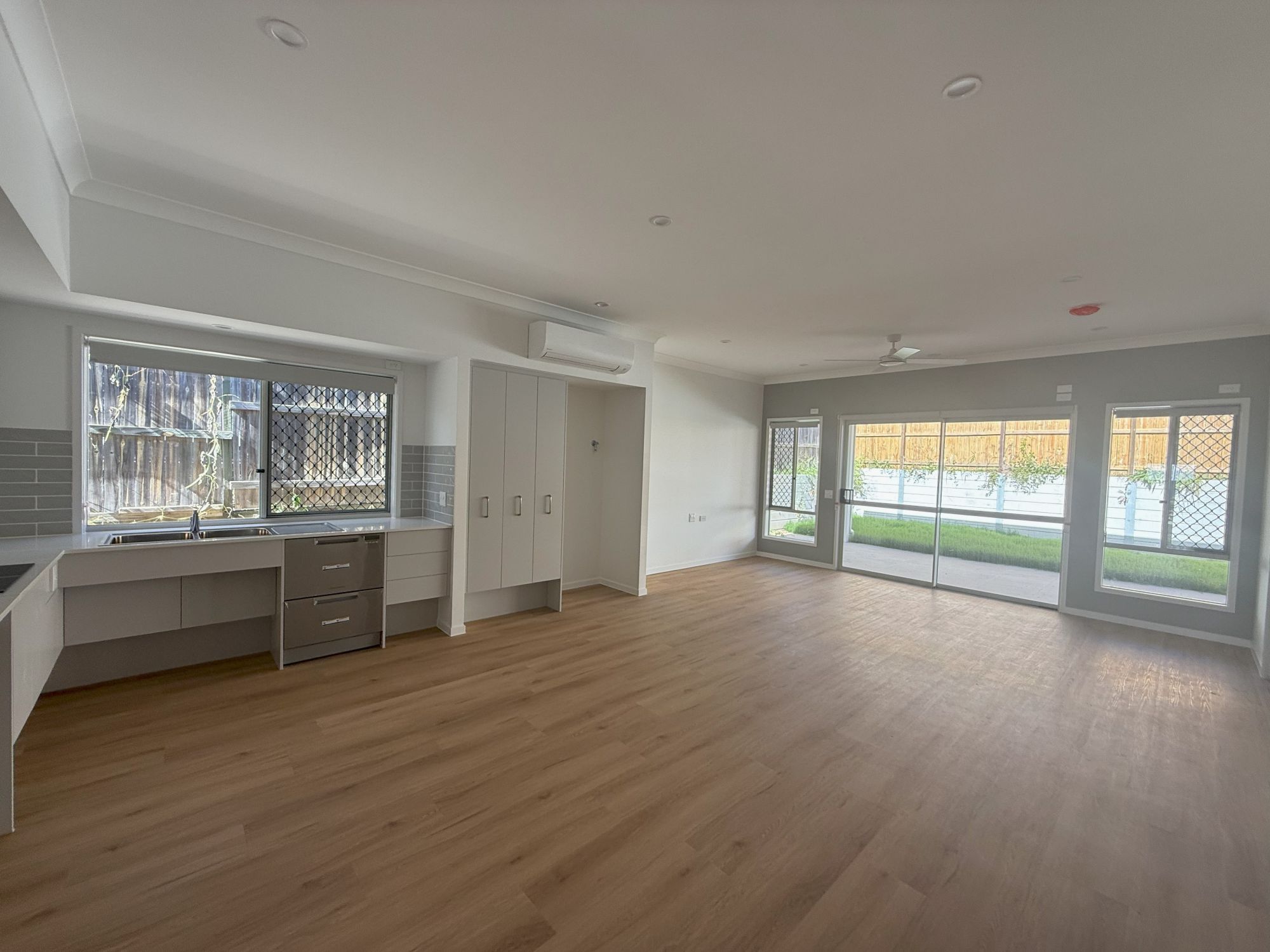 3 Bedroom home with OOA in Heathwood, Queensland — Home image 5