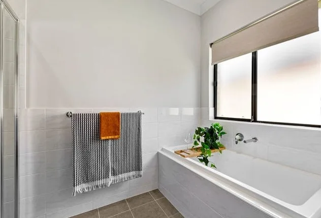 Modern 4-Bedroom SIL Property in Paralowie — Home image 4