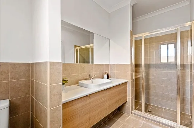 Modern 4-Bedroom SIL Property in Paralowie — Home image 7
