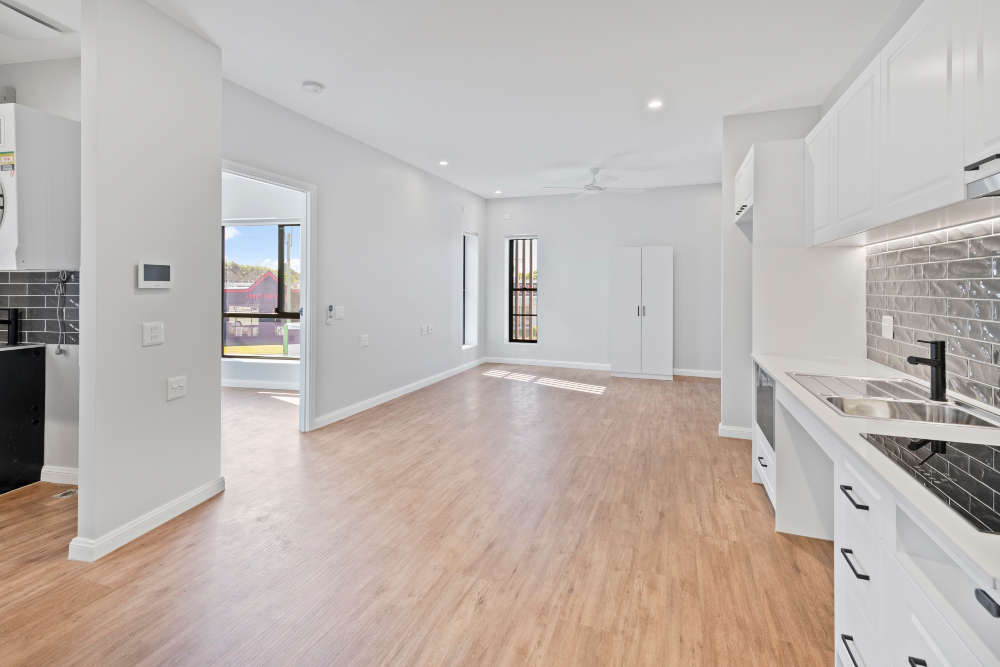 MTA & SDA Beautiful Waterfront High Physical Support at Bundall Gold Coast — Home image 3