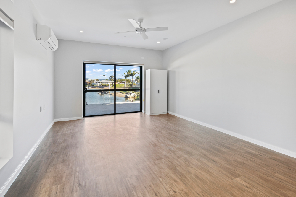 MTA & SDA Beautiful Waterfront High Physical Support at Bundall Gold Coast — Home image 5