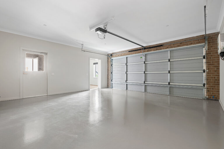 Dandenong (Fifth Avenue) — Home image 8