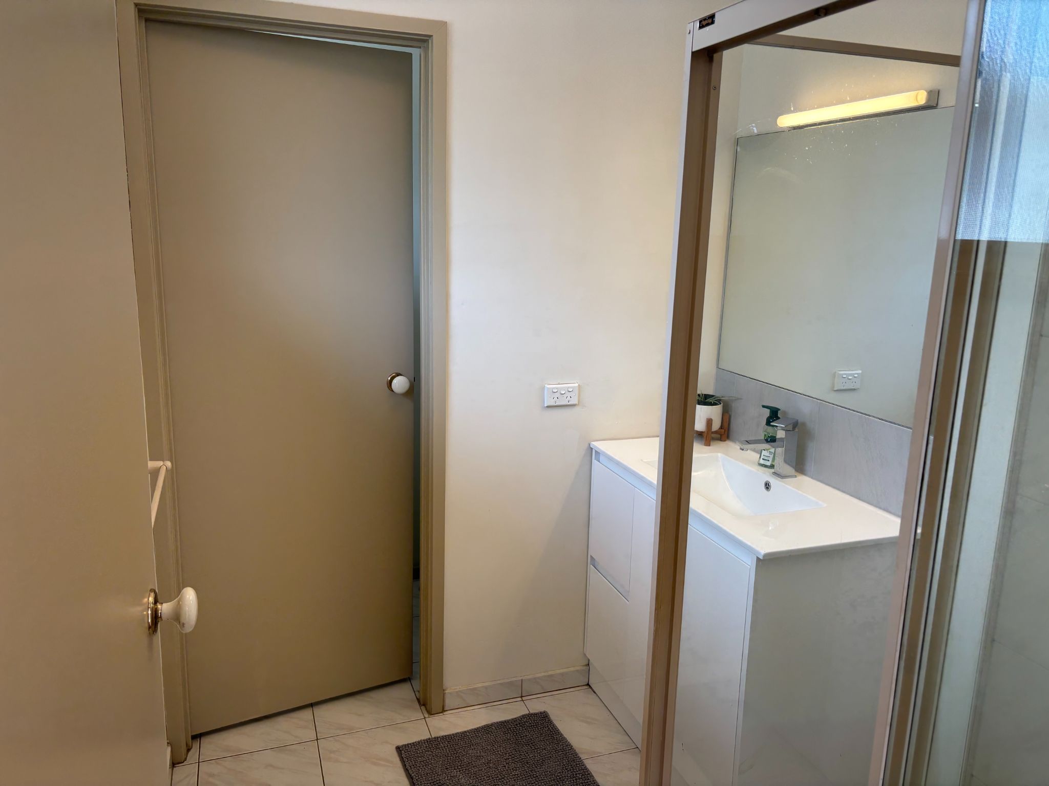 Danny Met Sally SIL Home East Brighton, VIC — Home image 10