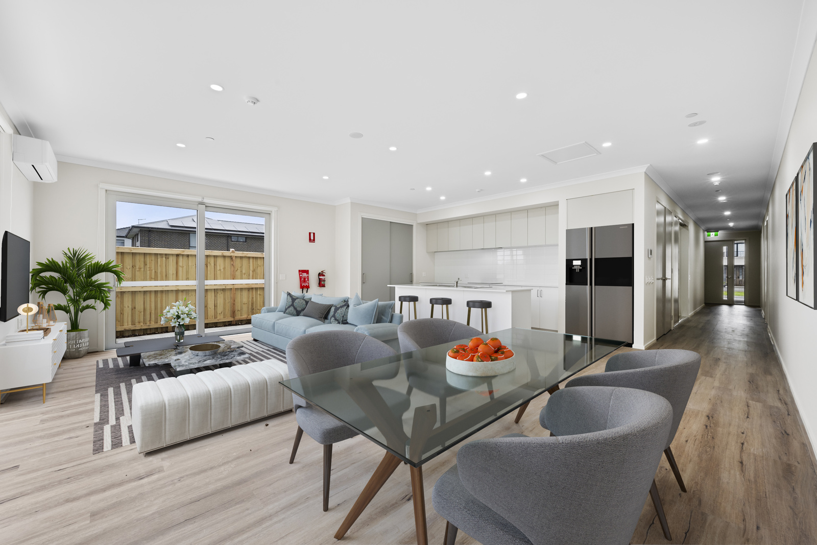 MODERN ROBUST VILLA IN CLYDE NORTH — Home image 2