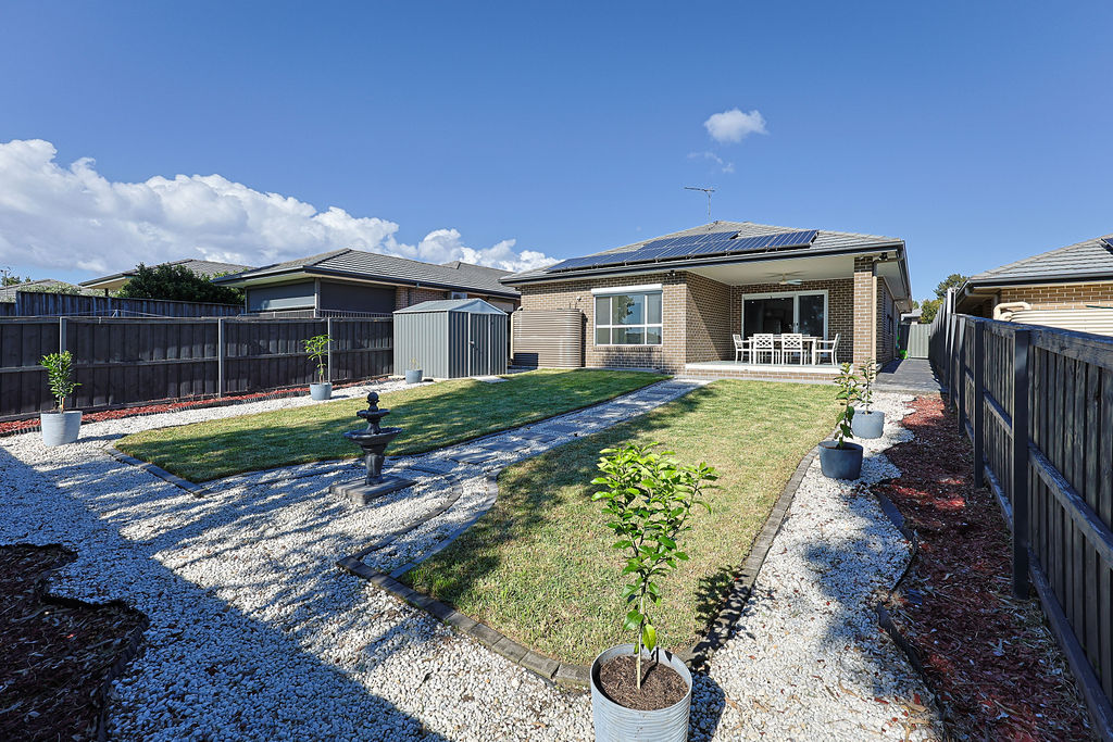 Spacious luxurious living in Newbrook — Home image 3