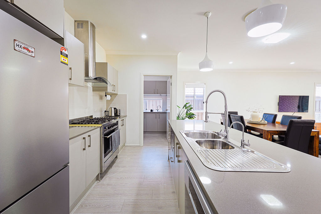 Spacious luxurious living in Newbrook — Home image 8