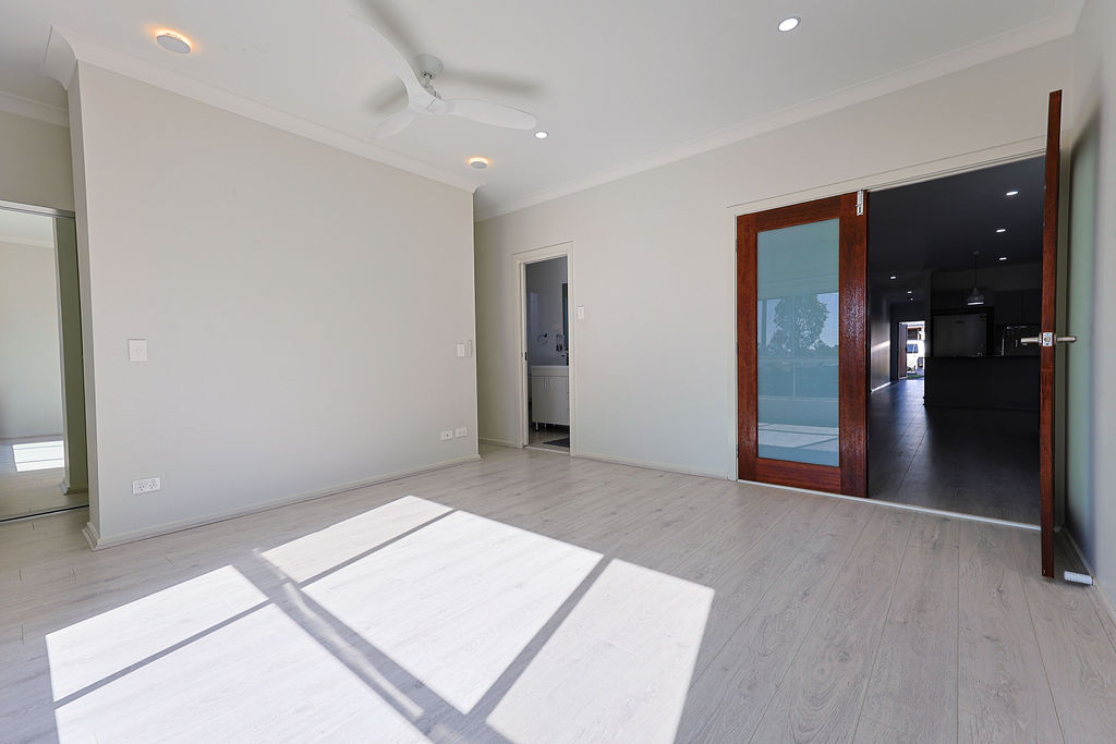 Spacious luxurious living in Newbrook — Home image 9