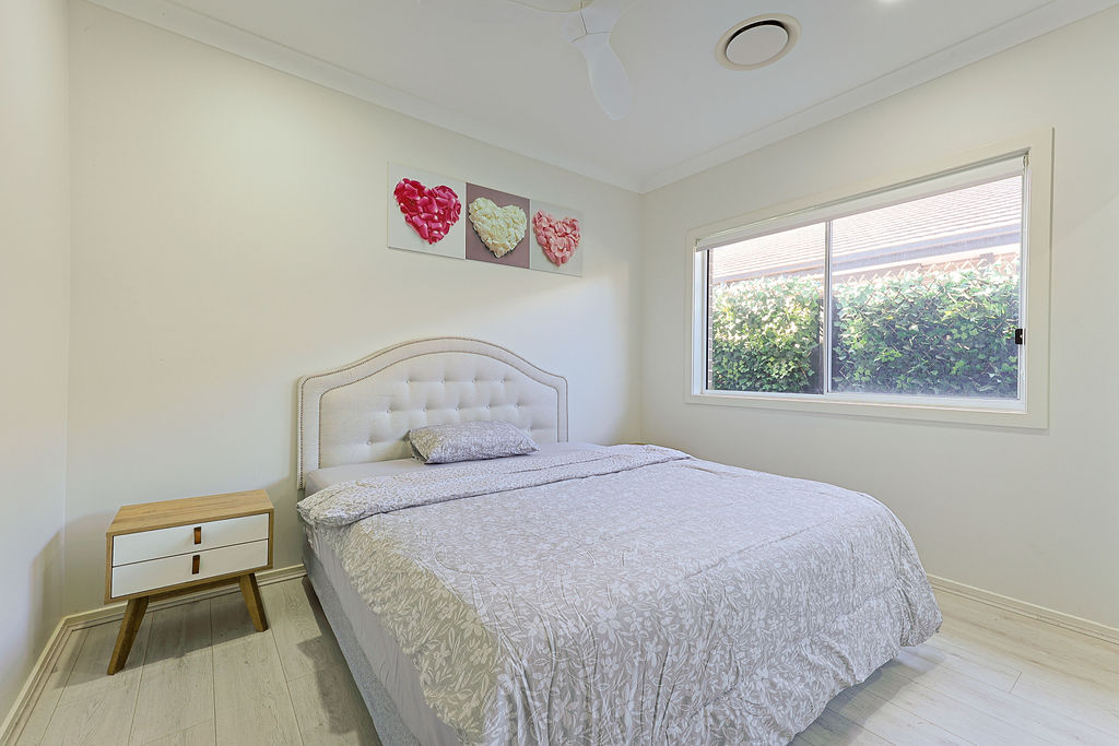 Spacious luxurious living in Newbrook — Home image 12