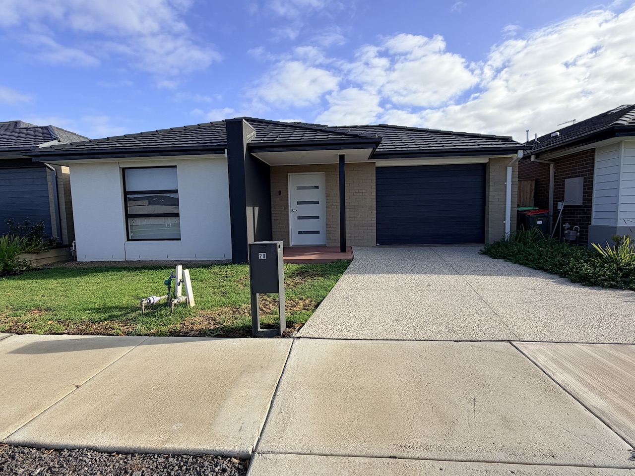Spacious & Light-Filled 2 + OOA HPS Home with Room Available — Home image 2