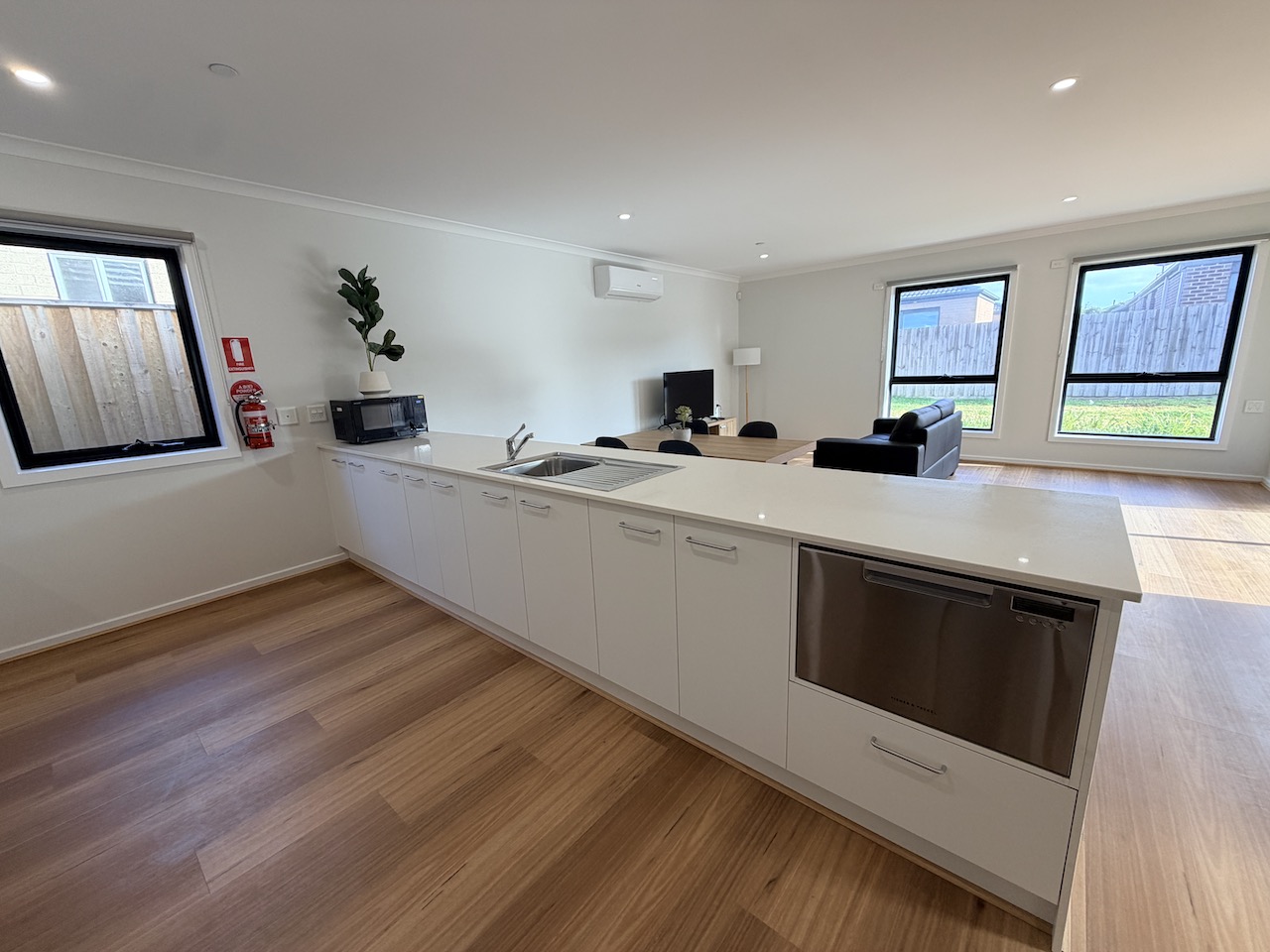Spacious & Light-Filled 2 + OOA HPS Home with Room Available — Home image 3