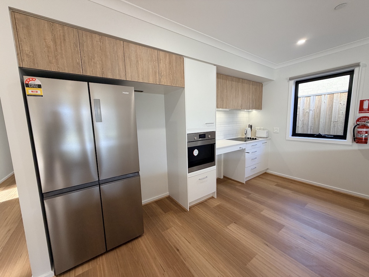 Spacious & Light-Filled 2 + OOA HPS Home with Room Available — Home image 5