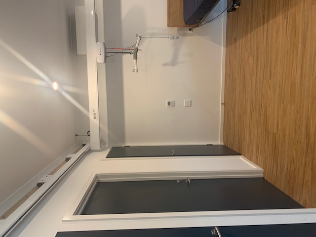 Lovely housemates looking for a new lady to join them - 3 bedroom SDA — Home image 2