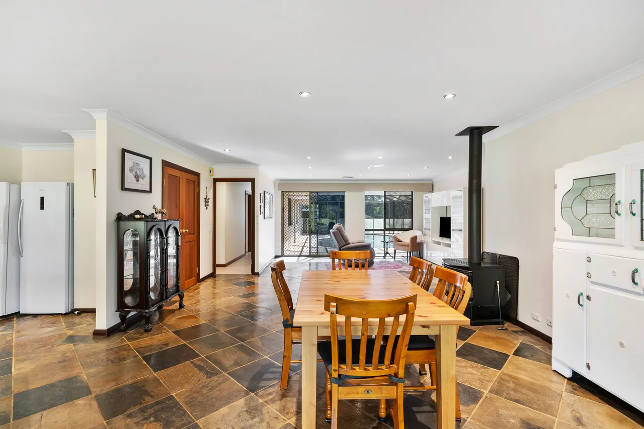 Sil available with country style living — Home image 4