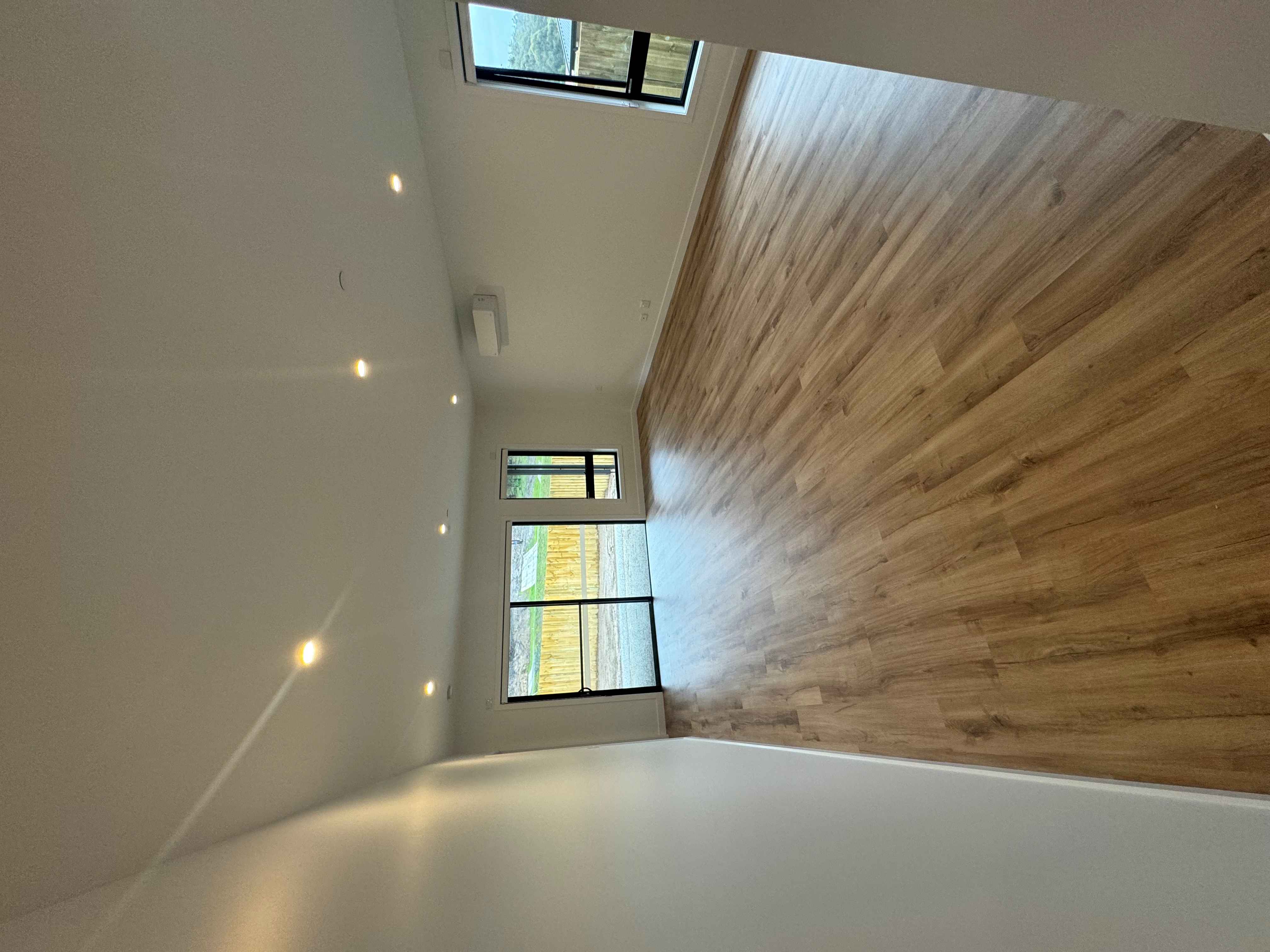 Claremont - 1 Vacancy — Home image 2