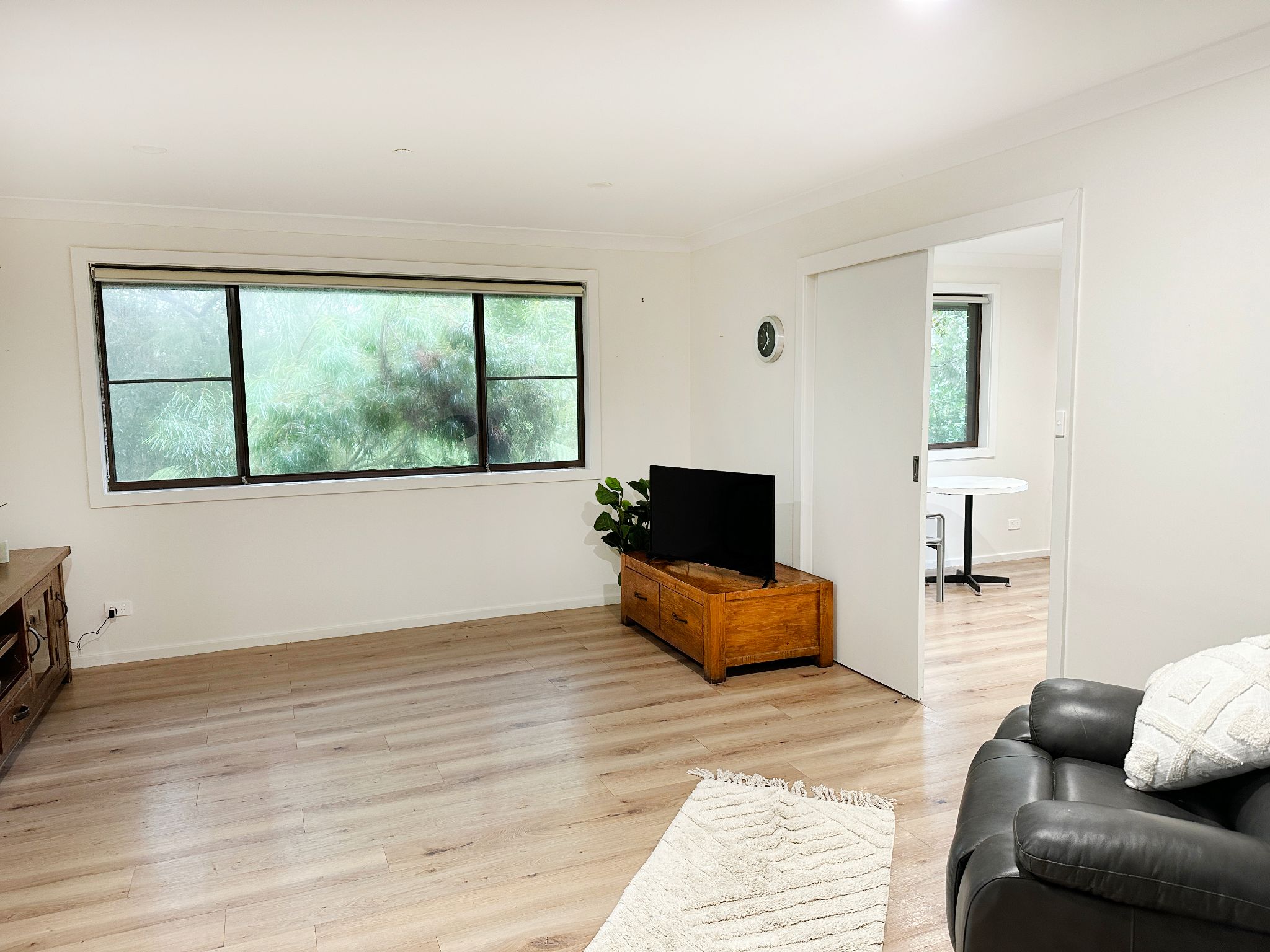 Single occupancy 2 bed villa, designed for Independent living in a great location — Home image 4