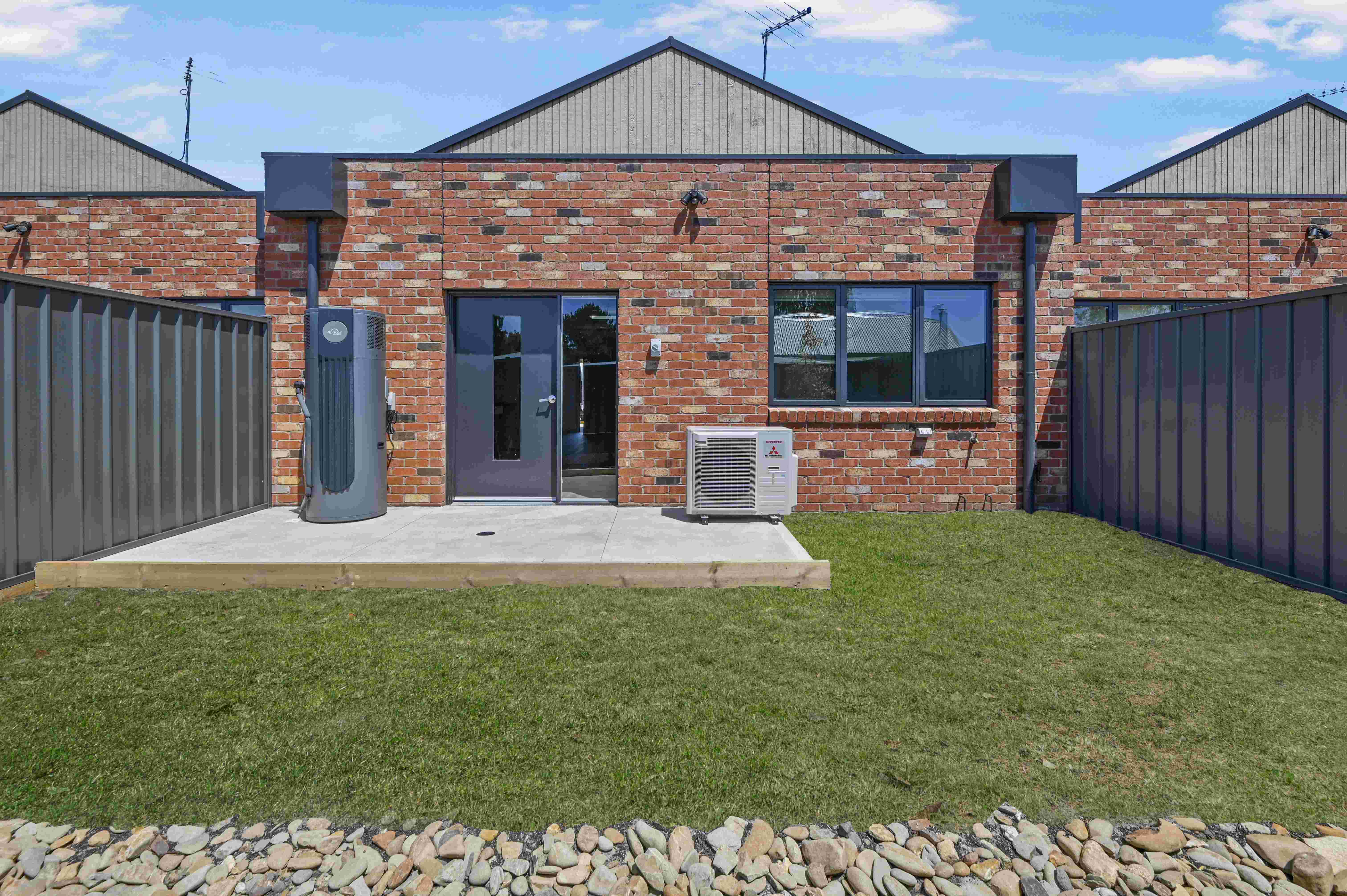Avail. Now Daylesford Units for those wanting space by themselves MTA Possible — Home image 8