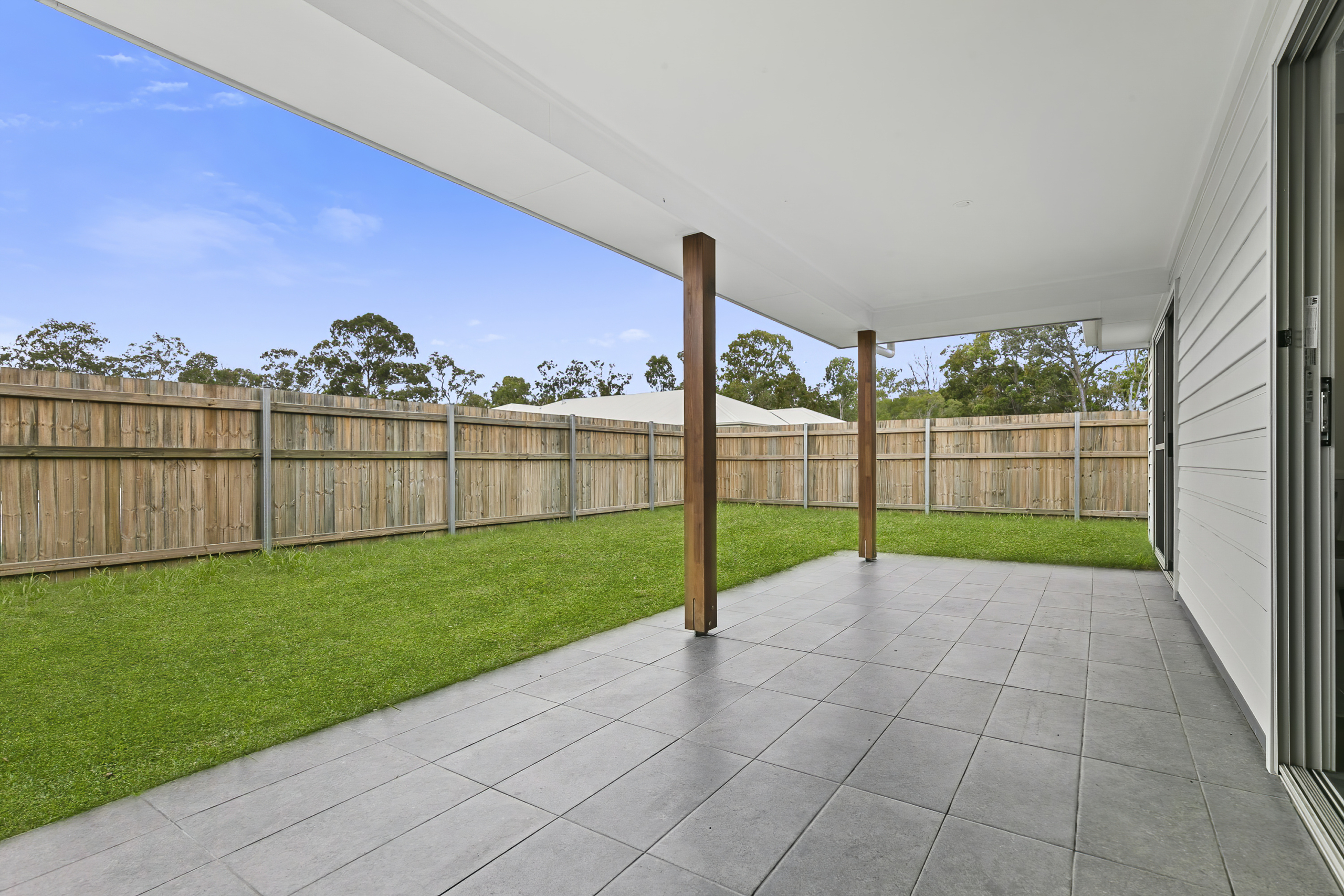 BURRUM HEADS, QLD – IMPROVED LIVEABILITY HOUSE — Home image 6