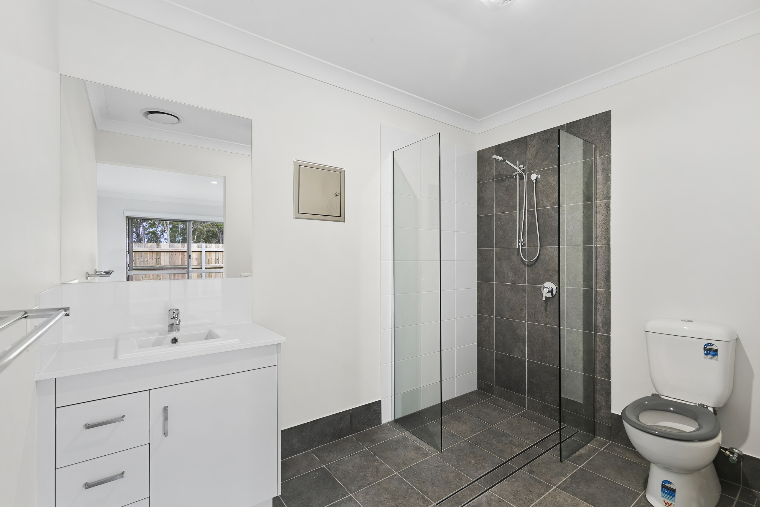 BURRUM HEADS, QLD – IMPROVED LIVEABILITY HOUSE — Home image 17