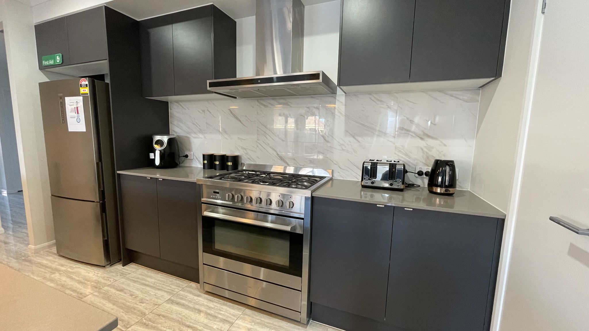 Stylish STA/MTA/SIL home in Chisholm — Home image 4