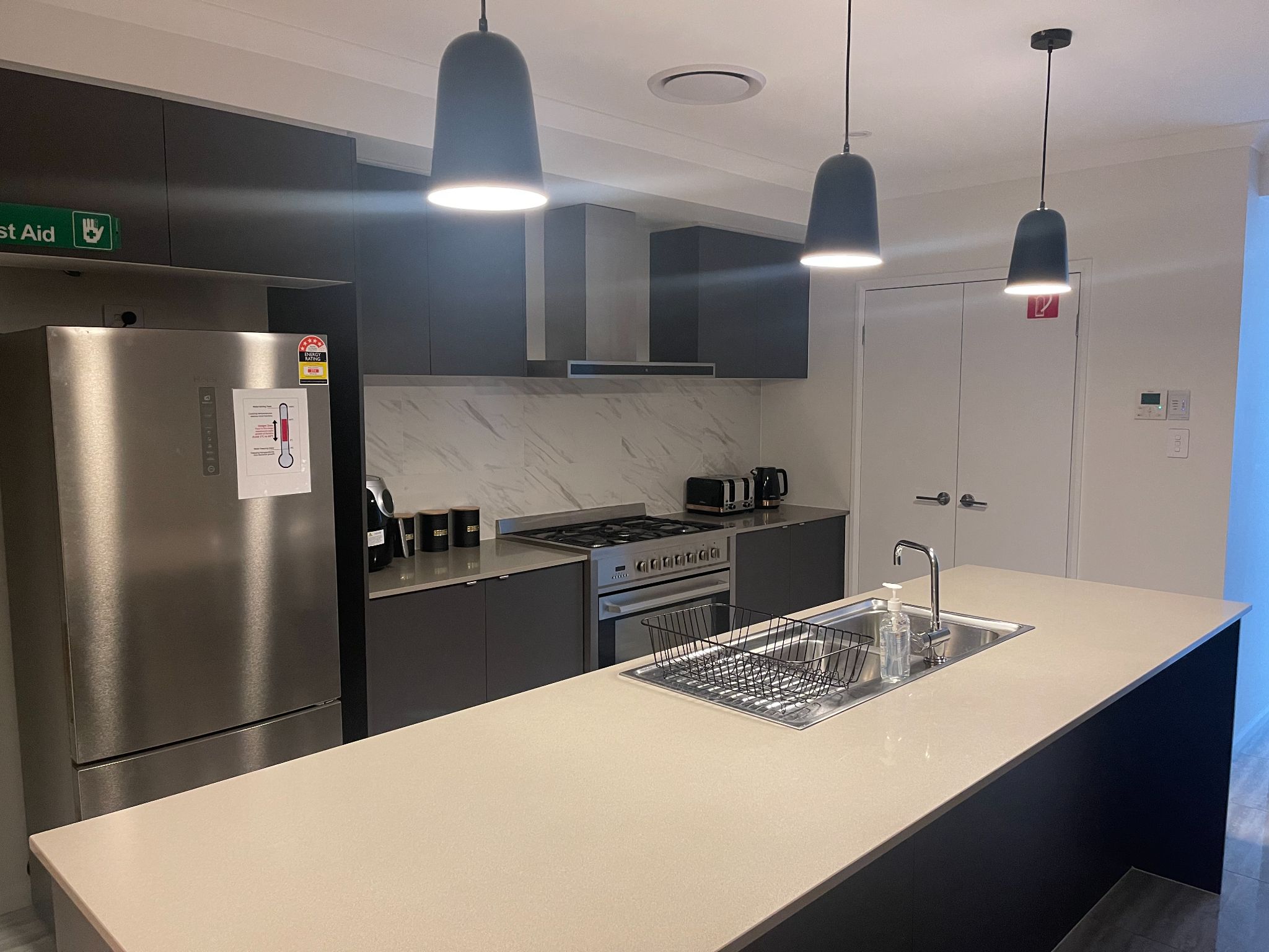 Stylish STA/MTA/SIL home in Chisholm — Home image 6