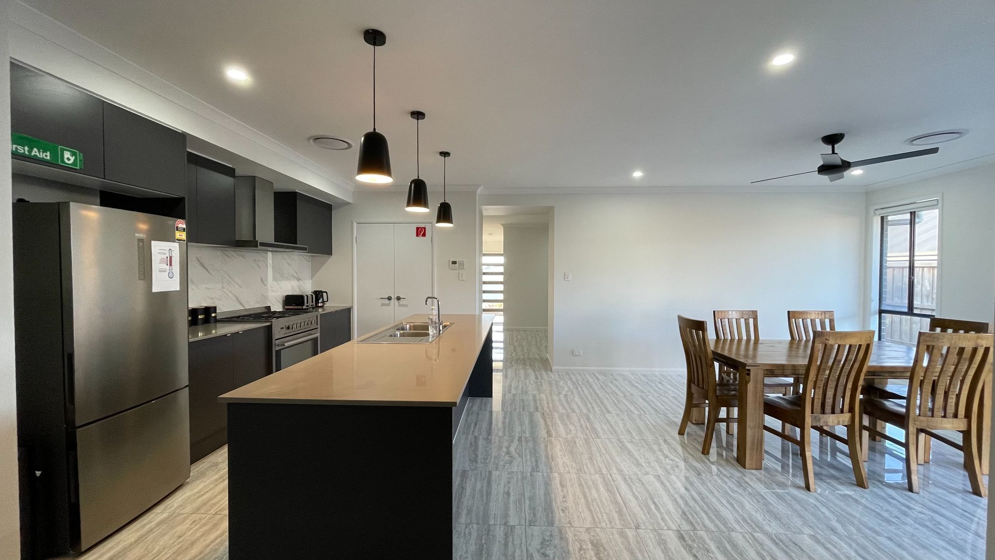 Stylish STA/MTA/SIL home in Chisholm — Home image 9