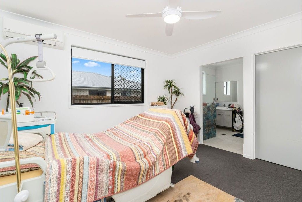 1 SDA + OOA + Guest Room, in Torquay — Home image 4