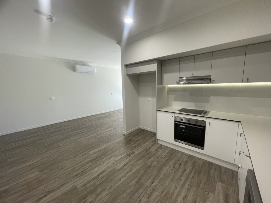 1-bedroom + OOA Robust Villa in Drayton, Toowoomba — Home image 11