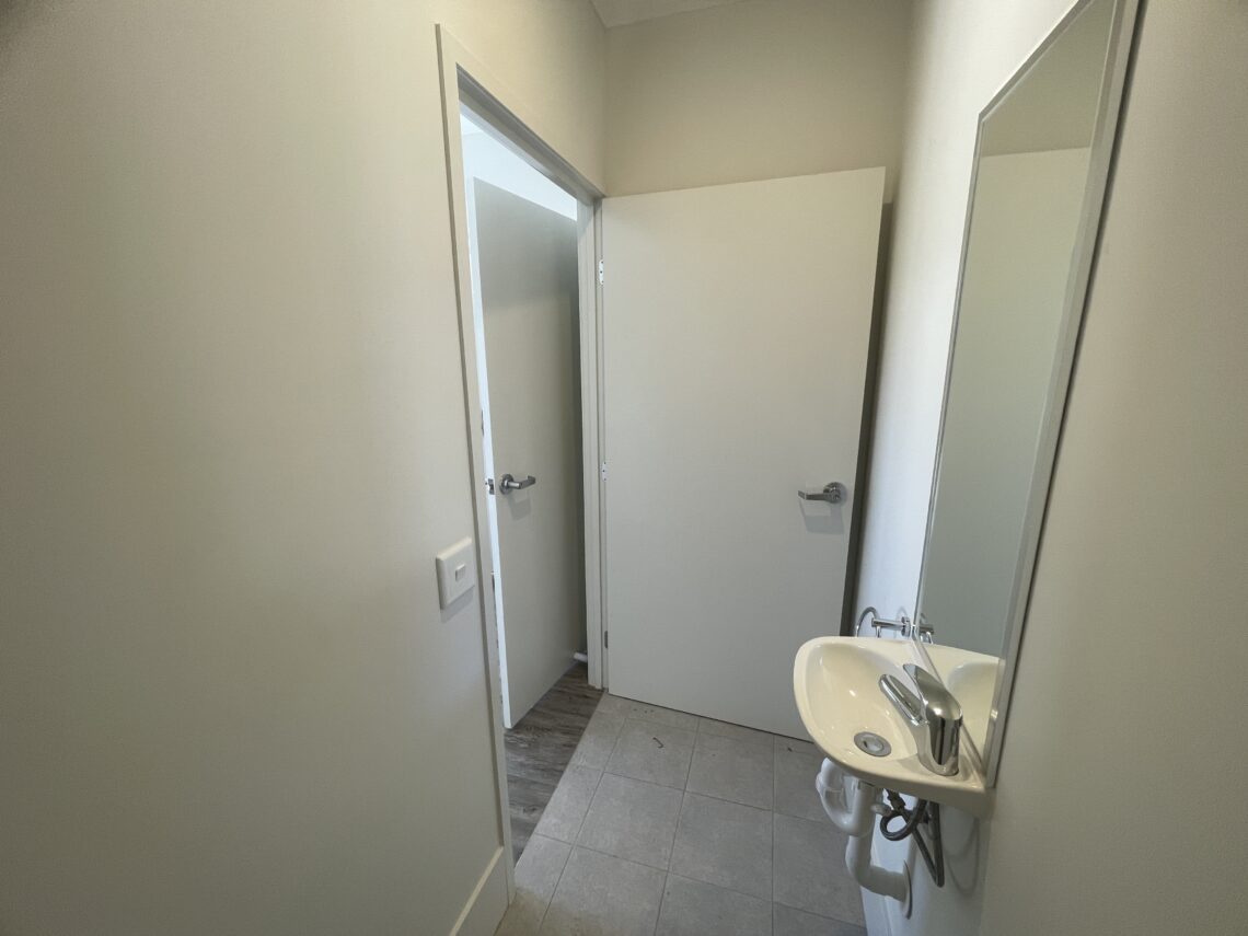 1-bedroom + OOA Robust Villa in Drayton, Toowoomba — Home image 21