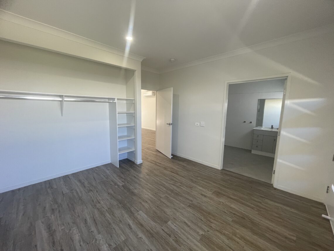 1-bedroom + OOA Robust Villa in Drayton, Toowoomba — Home image 22