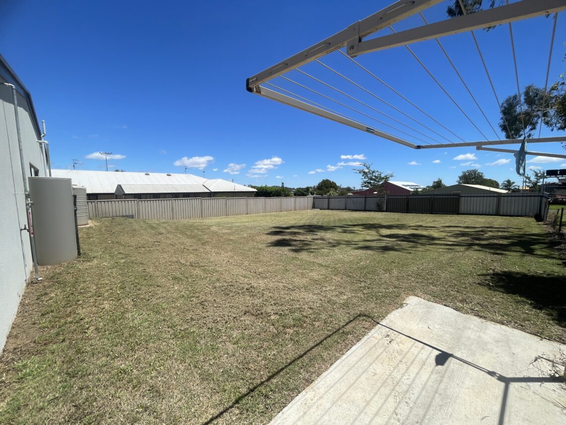1-bedroom + OOA Robust Villa in Drayton, Toowoomba — Home image 30