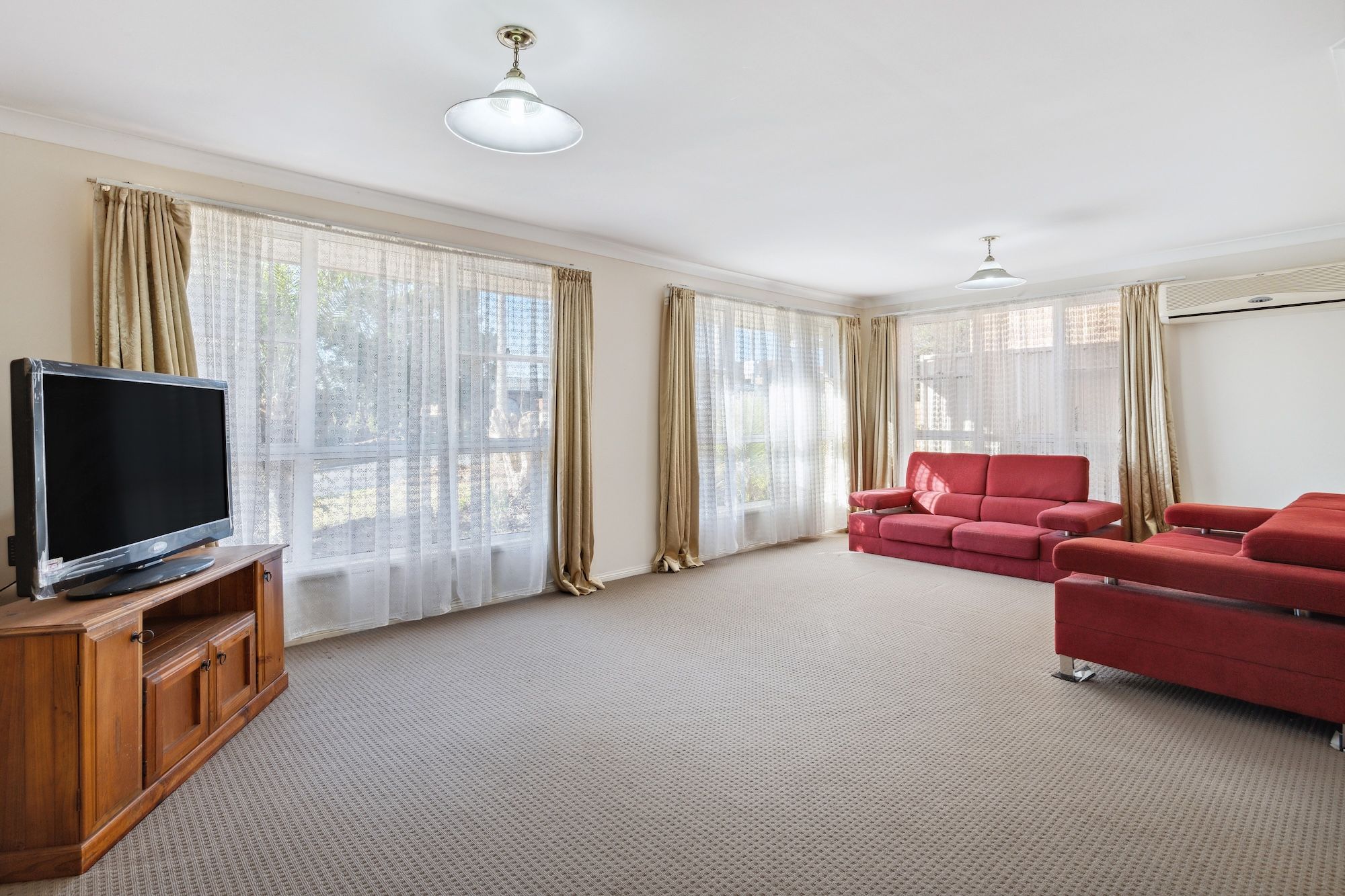 Large SIL house in Port Macquarie — Home image 11