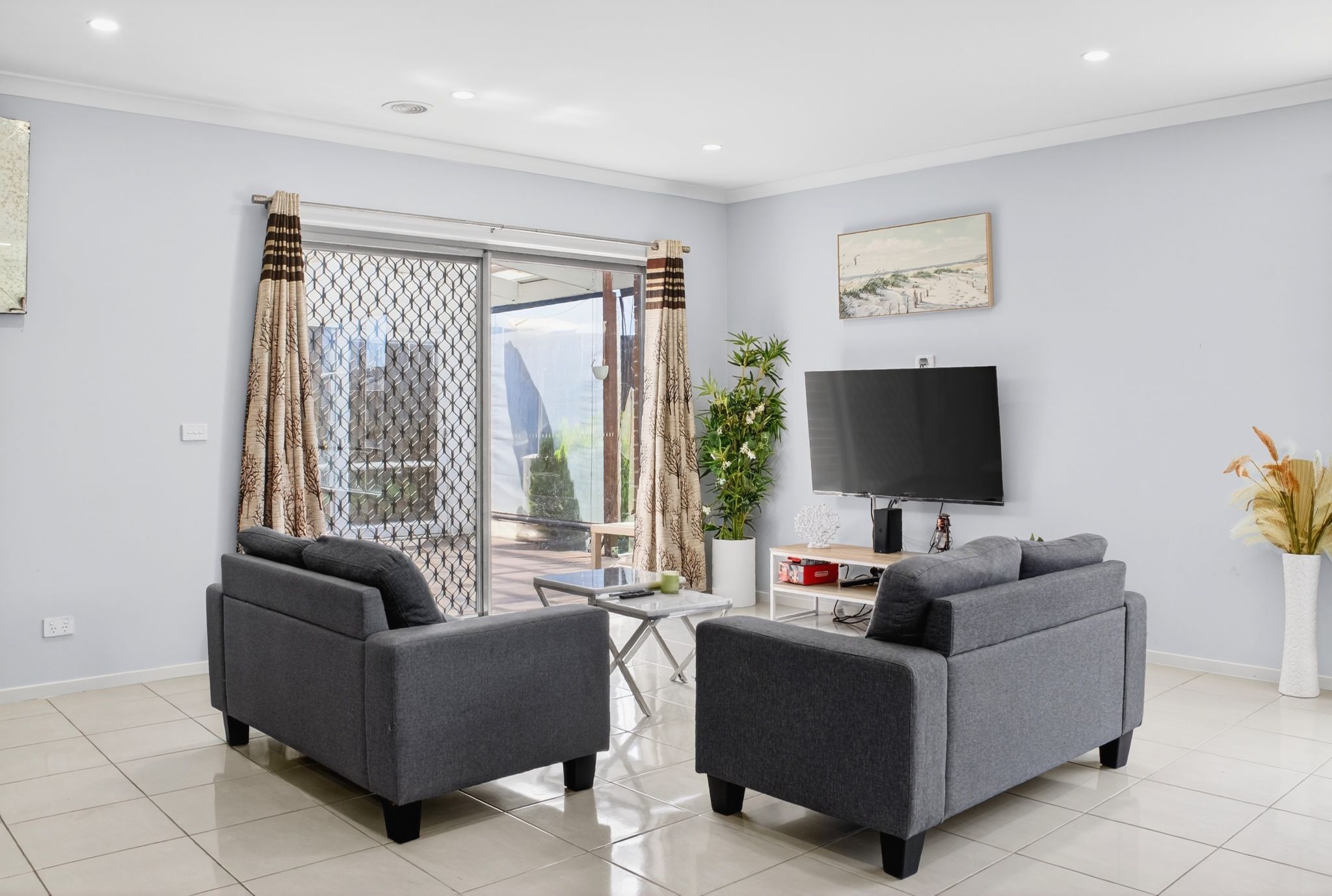 Accessible SIL near Ardeer station and CCU Albanvale with Seperate Self-contained Unit — Home image 3