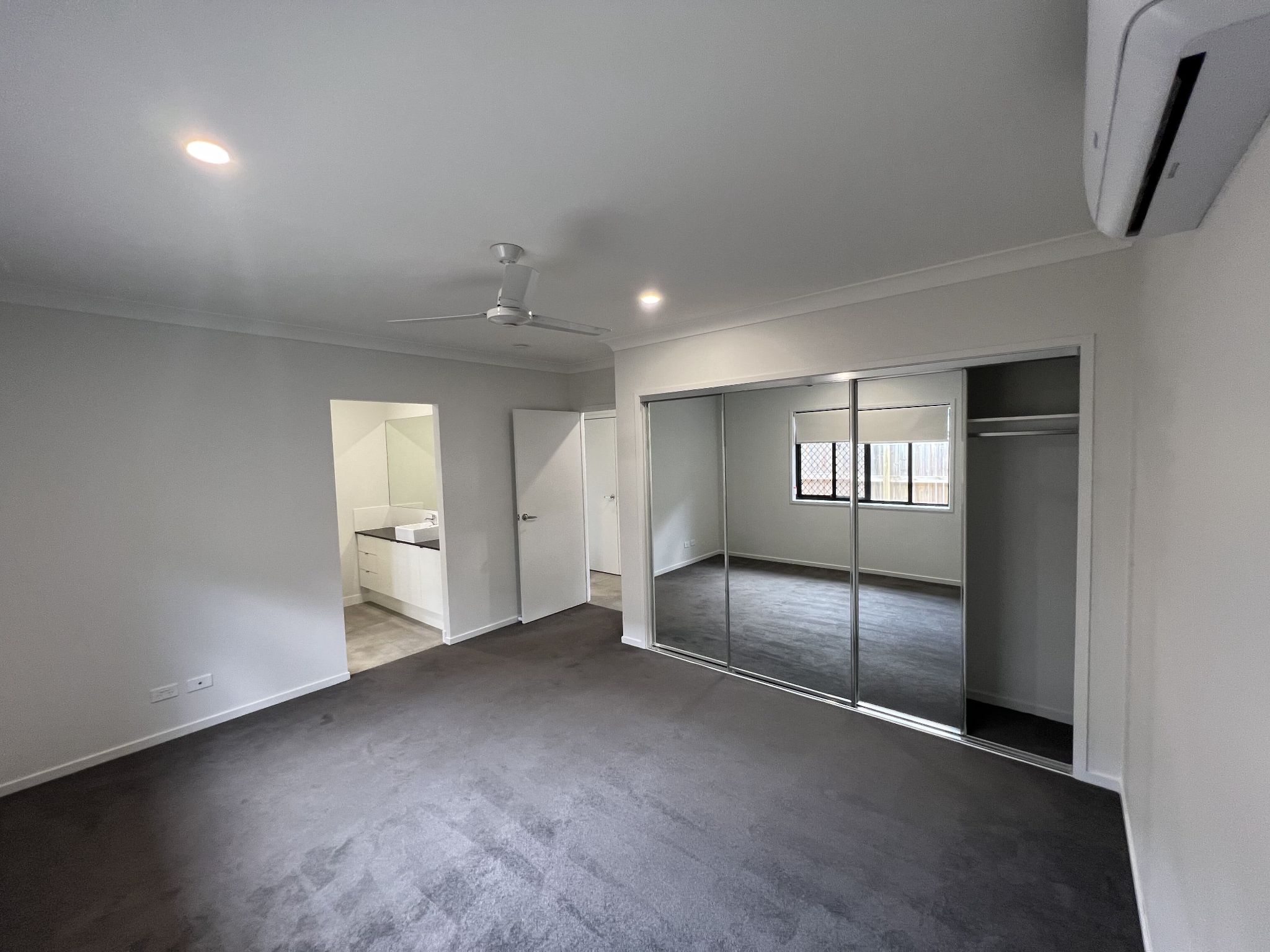 SIL Home in Pimpama with 3 Private Ensuites — Home image 7