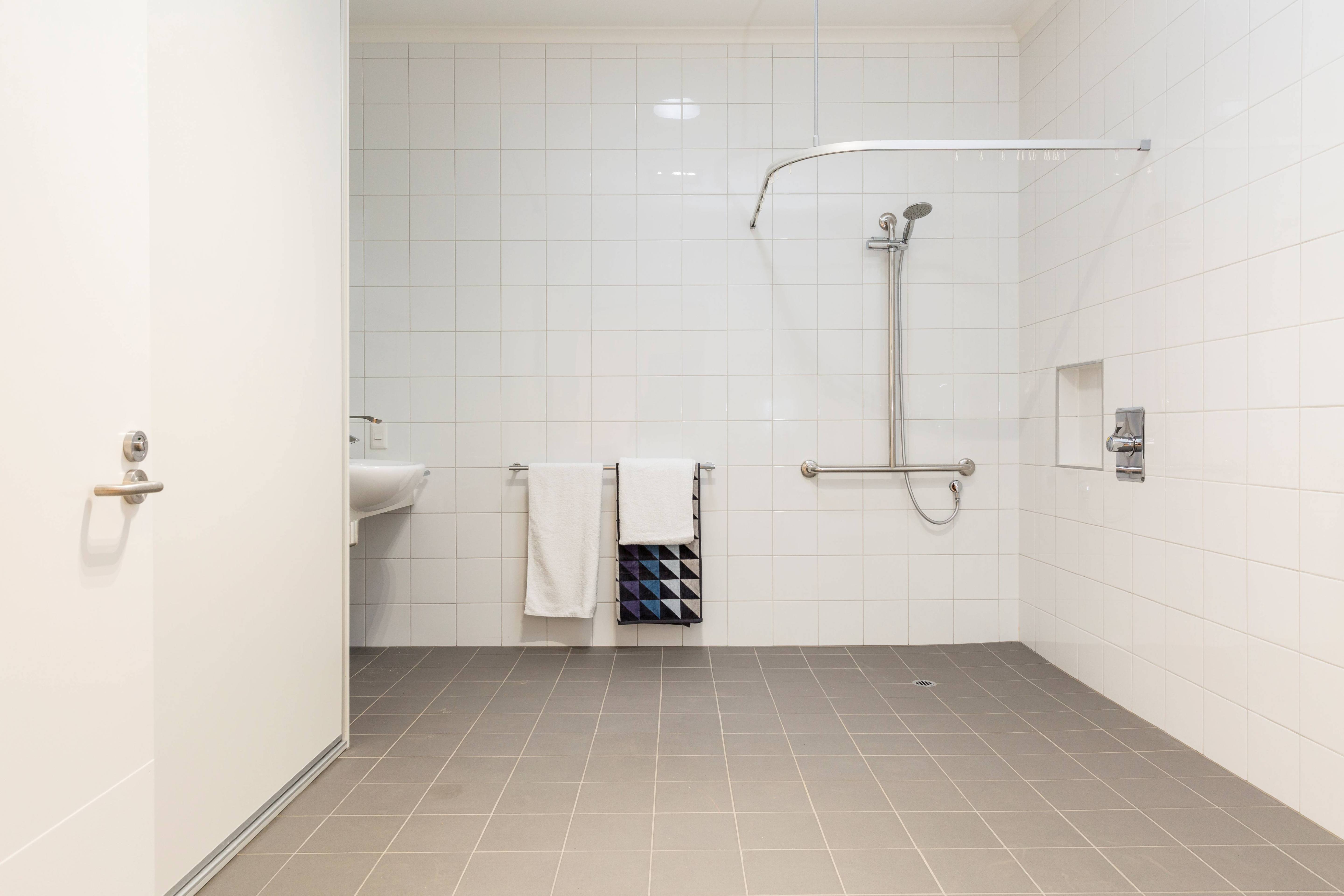 Single-Occupancy Whole 2 Bedroom Villa in Salisbury — Home image 12