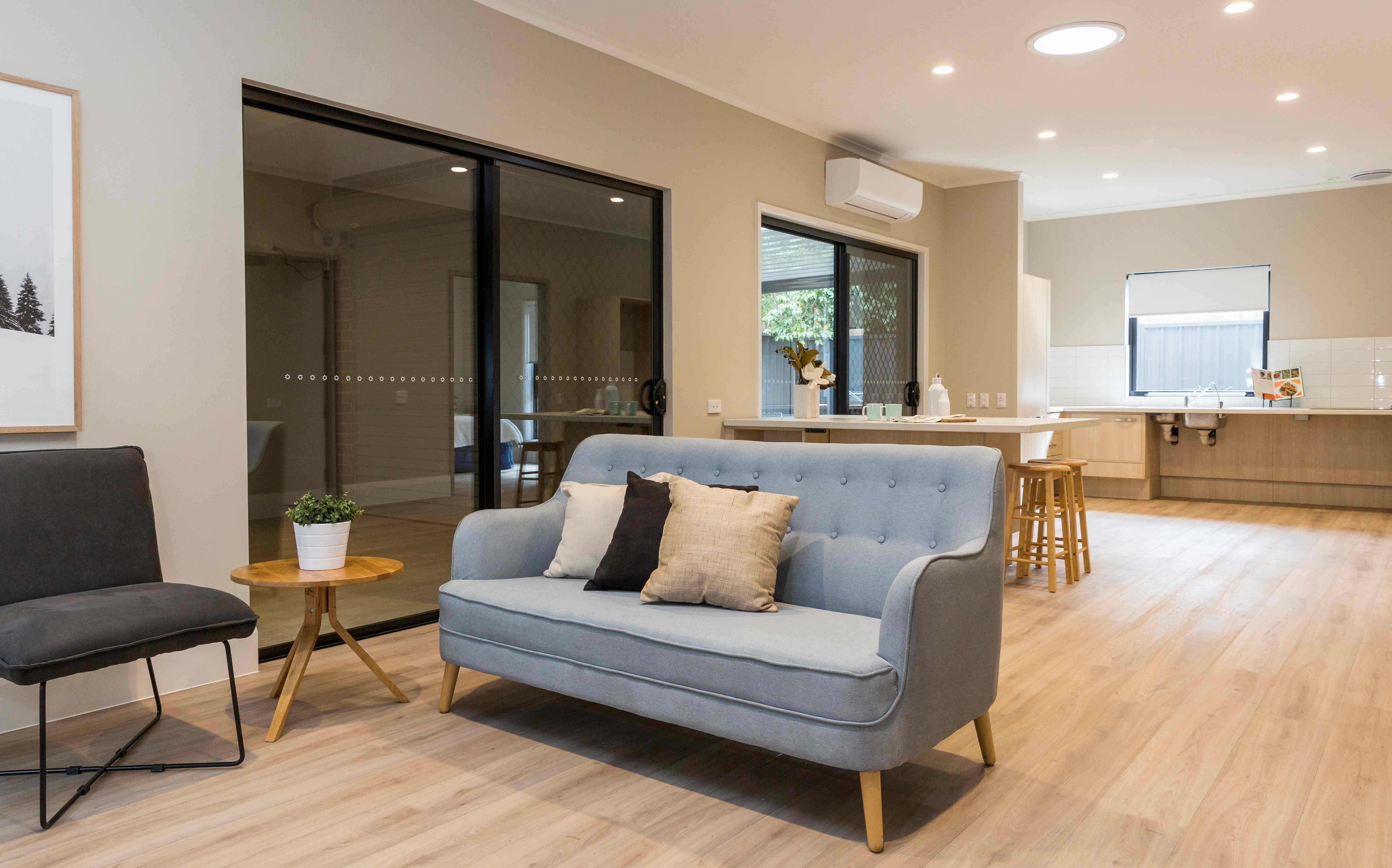 Single-Occupancy Whole 2 Bedroom Villa in Salisbury — Home image 4