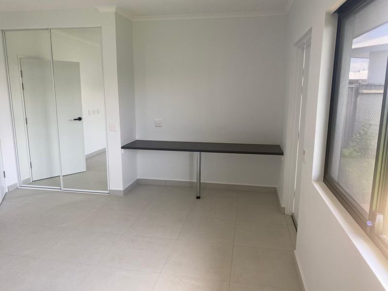 4 BR High Physical Support Home with 2 Living Areas & OOA Room – Zuccoli — Home image 4