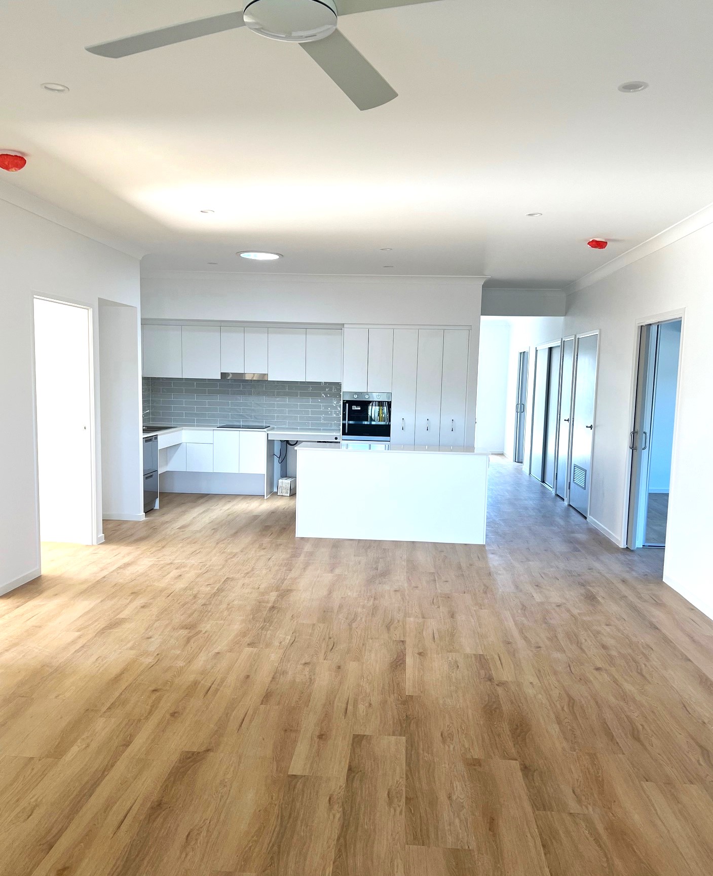 Strathpine 3 Bed, 4 Bath + OOA — Home image 8