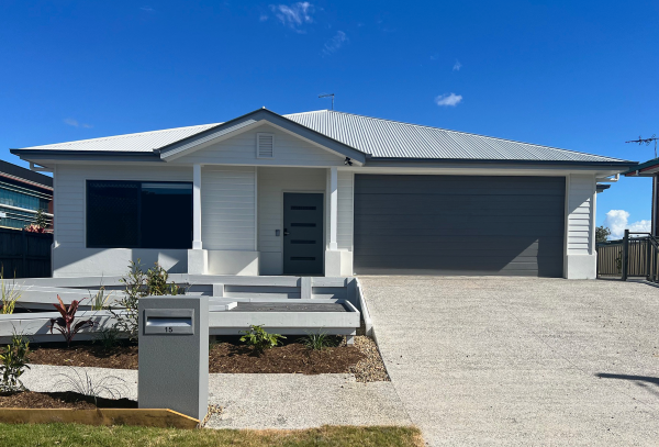 3 Bedroom home with OOA in Strathpine, Queensland — Home image 3