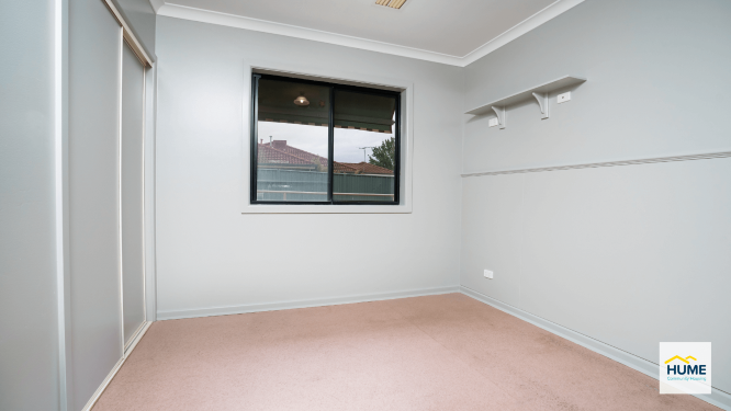 Lavington: Comfortable Disability House in Quiet Street. — Home image 8