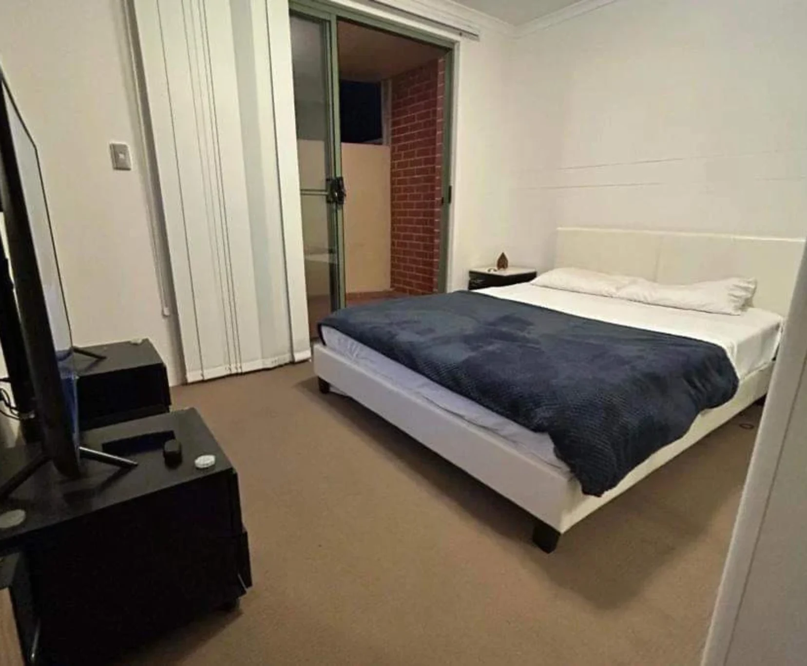 Oceanview Supported Living Apartment in the Heart of Coogee Beach — Home image 7