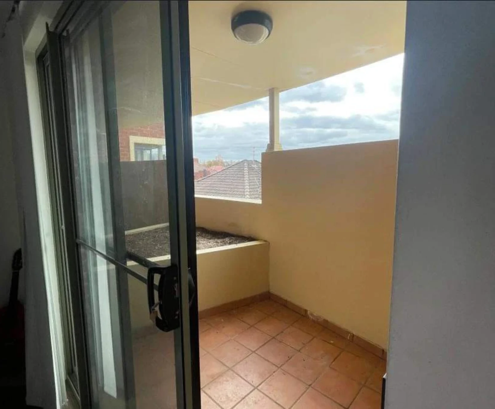 Oceanview Supported Living Apartment in the Heart of Coogee Beach — Home image 10